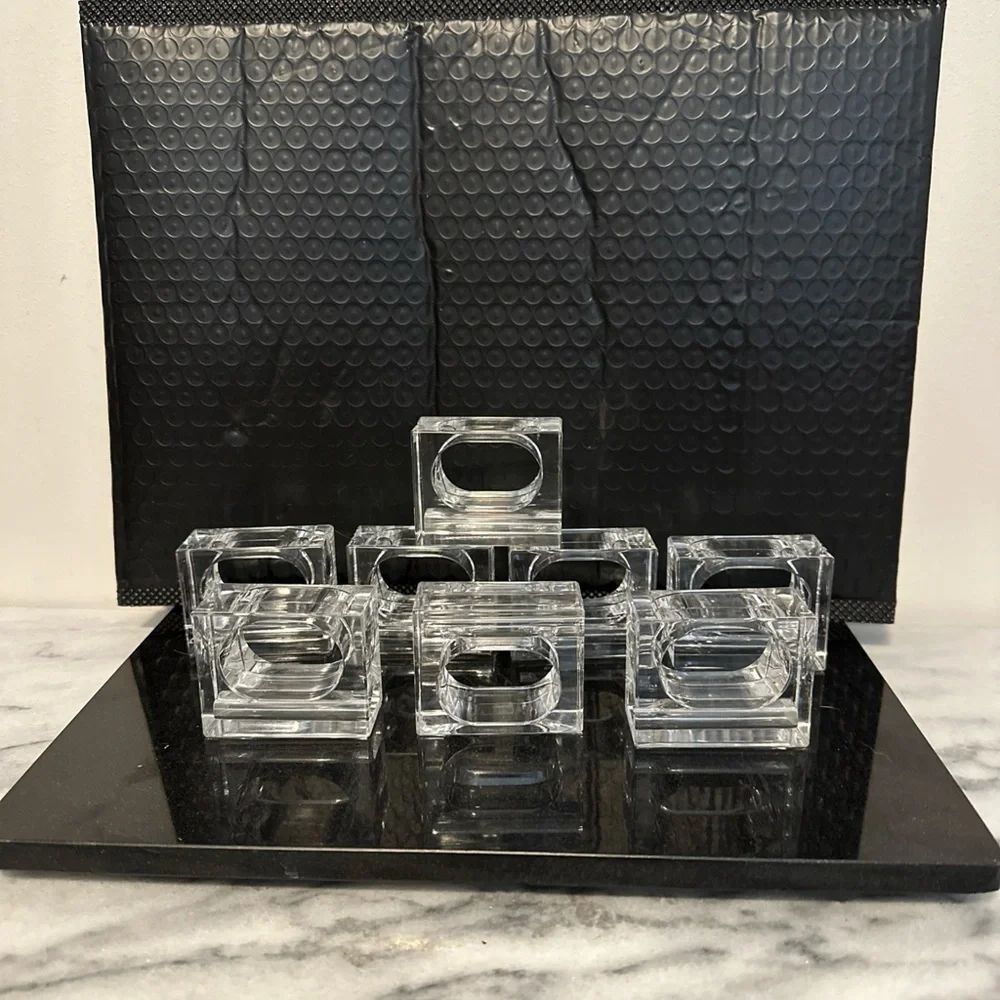 Lucite acrylic set of 8 napkin ring holders rectangular